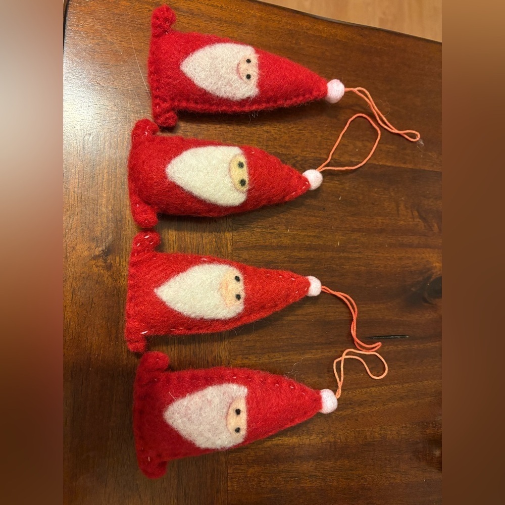 Christmas Happy Face Santa Ornaments Lot Of 4